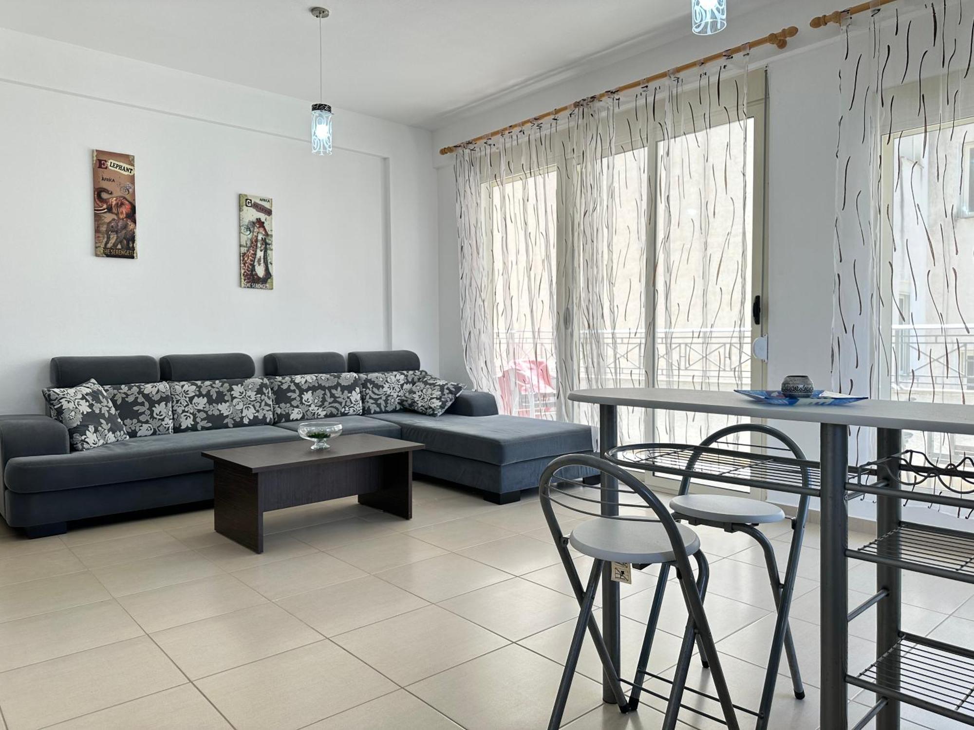 Casabianco Sarandë